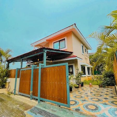 Corner House, Lonavla By Meheru-4 Bhk Villa With Pool ภายนอก รูปภาพ